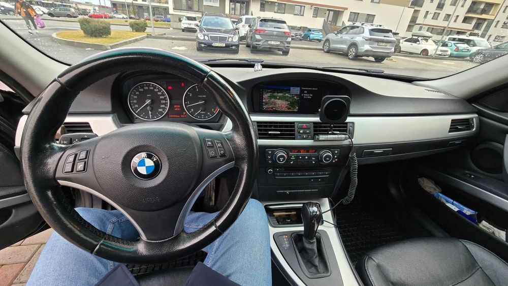 BMW Seria 3 BMW SERIA 3 E90 LCI 2011 318i Steptronic