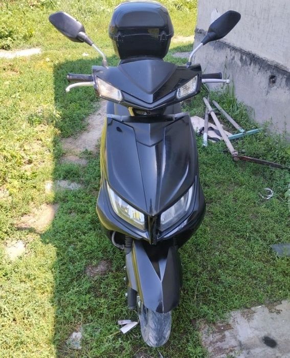 Мопед скутер м8 срочна сатылады