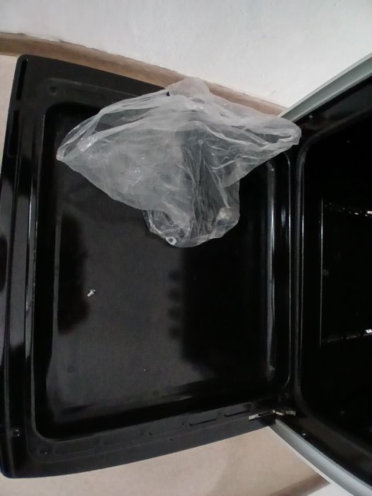 Газ плита новый.