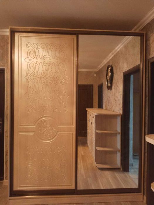Продам комод с каз узорами