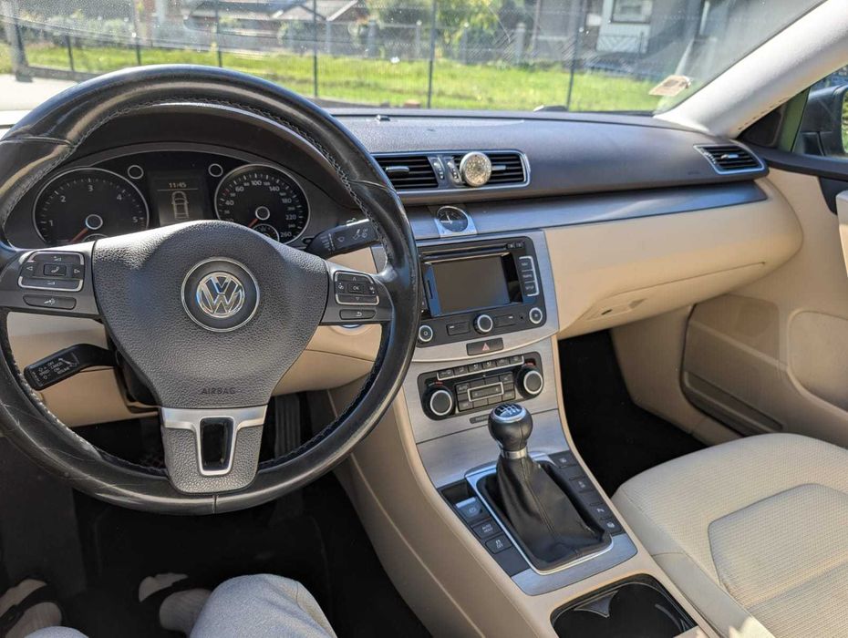 VOLKSWAGEN Passat 2011 — imagine 4