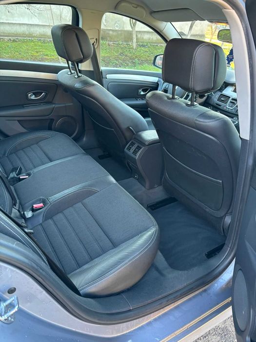 Vand Renault Laguna 1.5 dci an 2009 km reali - carte service