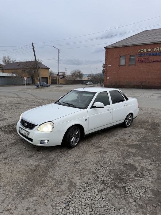 Продам приору 2013 год