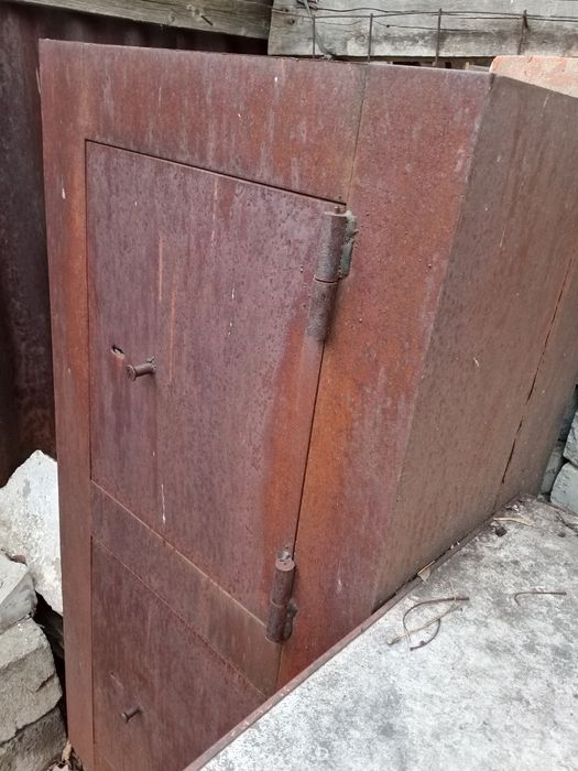 Шкаф несгораемый сварной