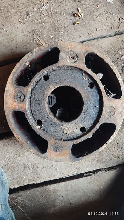 Патрон для токарного 4 кулочковый