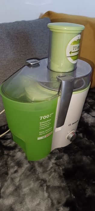 Storcator de fructe si legume Bosch MES25G0, 700 W, 1.25 l, Alb/Verde