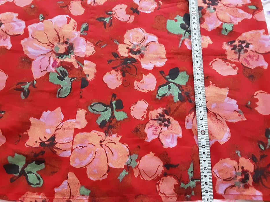 Дамски комплект и рокли