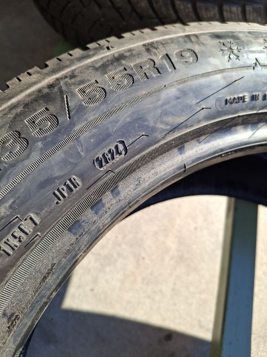2 Anvelope de iarnă  235 55 r19 Dunlop