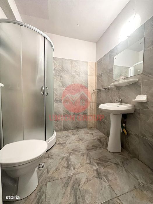 Pensiune 15 camere in a Doua Linie la Mare, zona Pescaria lui Matei