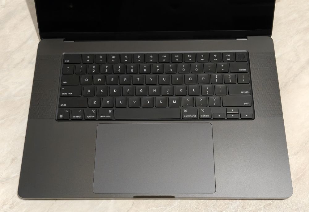 MacBook Pro 16 M4PRO 48/512 22 цикла