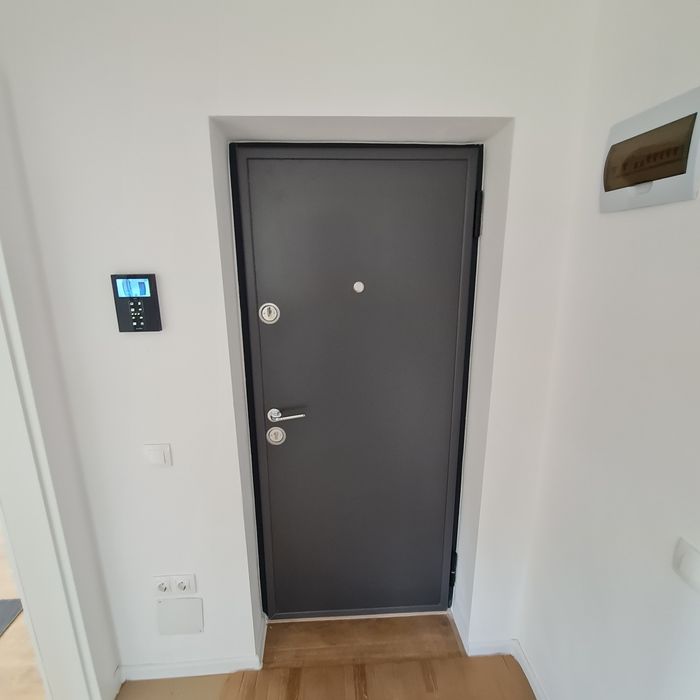 >Apartament 3 camere + două balcoane
