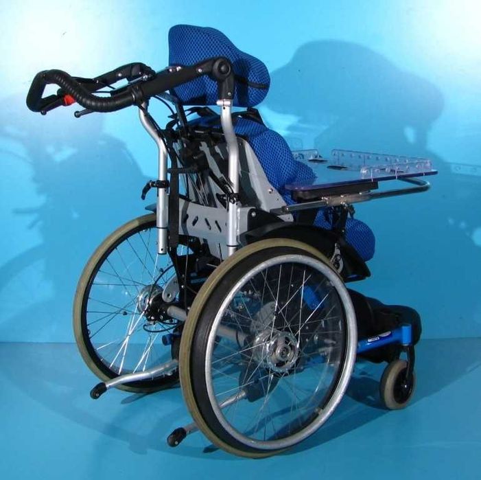 Scaun cu rotile pentru copii Hoggi - latime sezut 26 cm