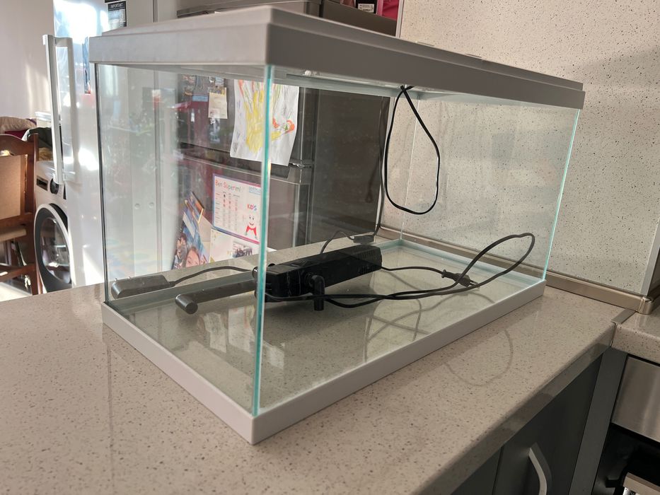 Aквариум Ciano 60 lt бял Като нов