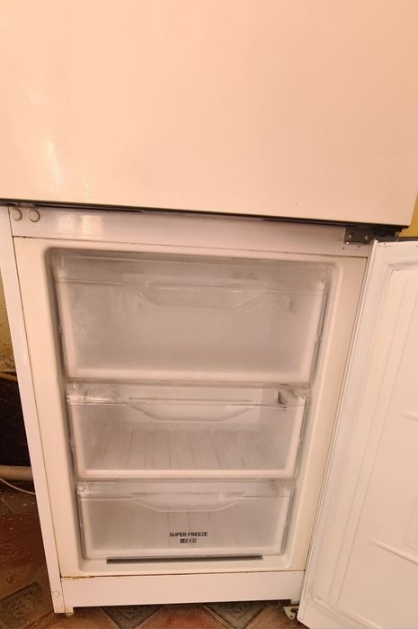 Холодильник Indesit оригинал