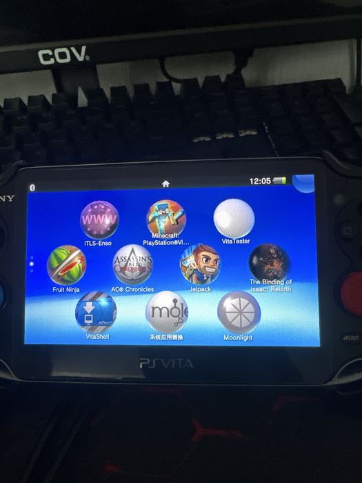 СРОЧНО продаю ps vita 1000
