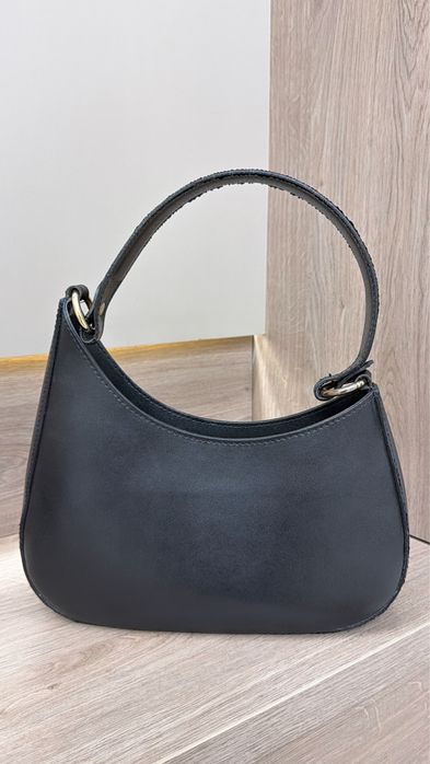 Кожаная  черная сумочка