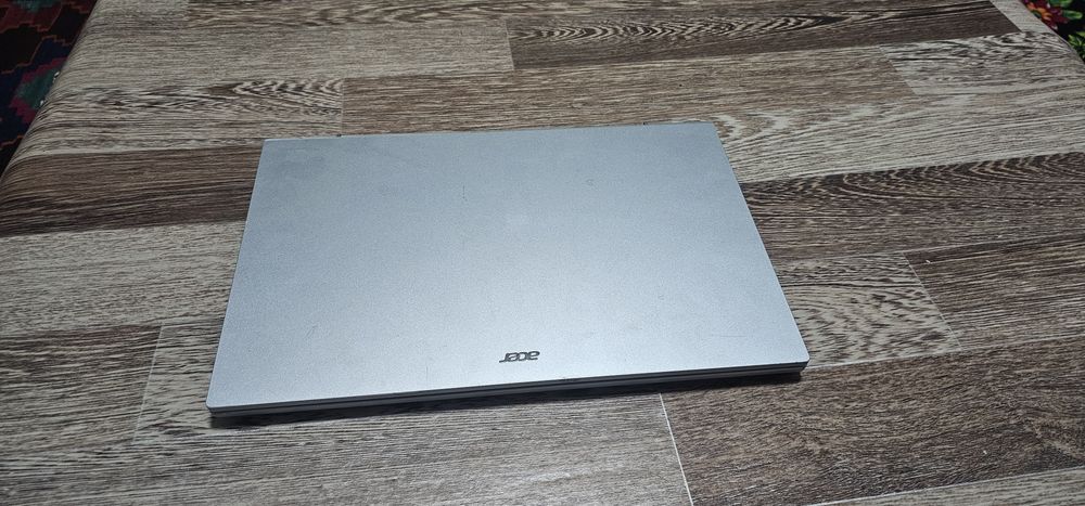 Acer i3 256 hamma narsasi joyida