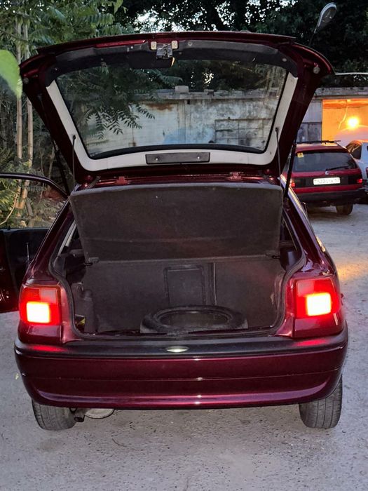 Опель астра в отличном состоянии срочно