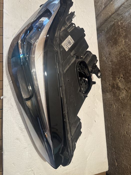 Фар за Bmw X1 F48
