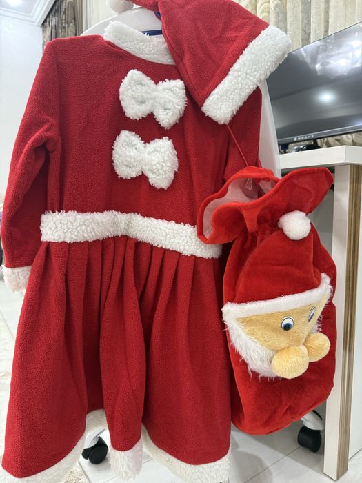 Продам костюм деда мороза для девочек