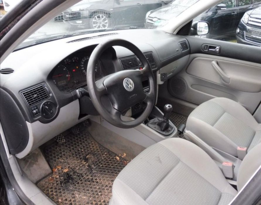 Oglinda electrica dreapta vw golf 4 bora cod colorare L041