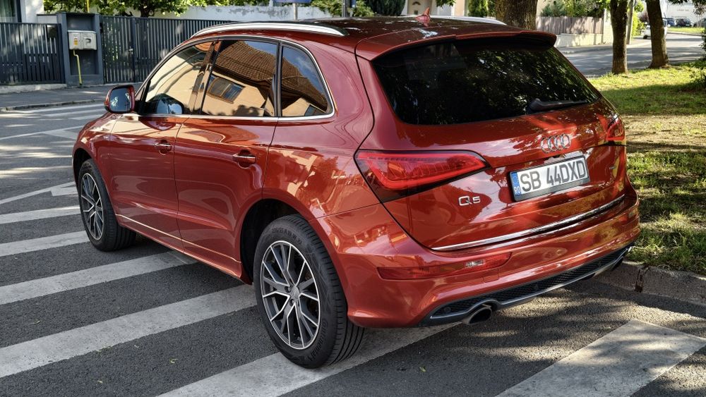 Audi Q5 Facelift 3.0 TDI V6 245 CP | S-Line | Quattro | Suspensie Adaptiva | Distributie Nouă