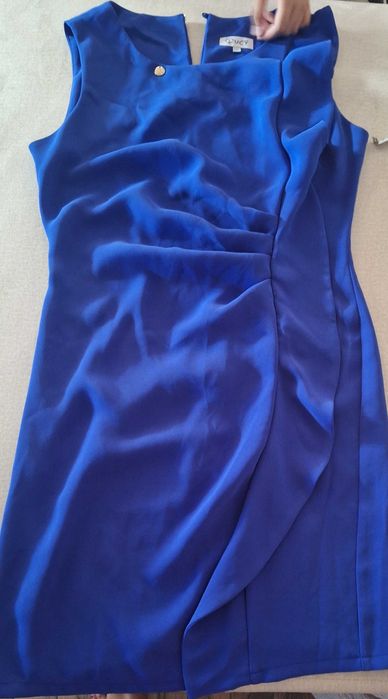 Стилна рокля на марката Lucy