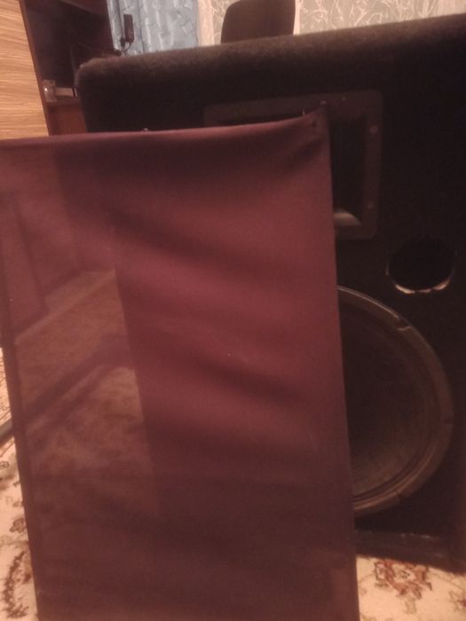 Продам аудио колонку рабочая 40000