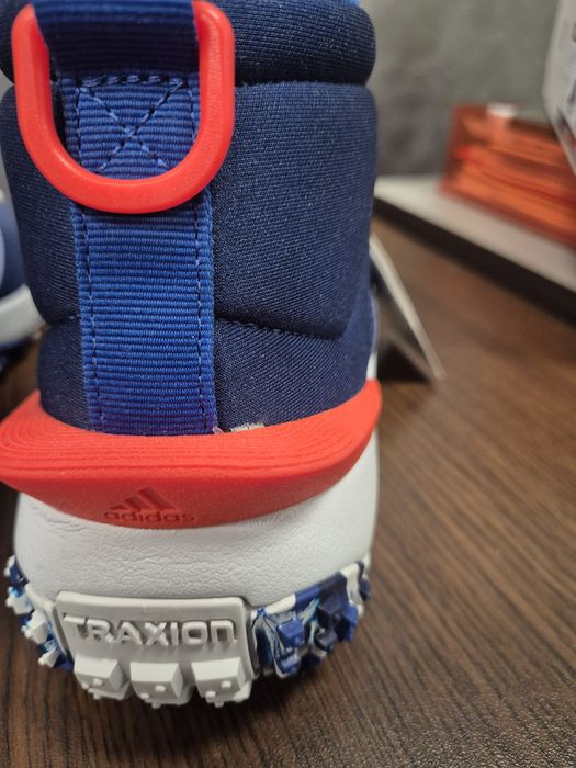 Детски унисекс маратонки  Adidas