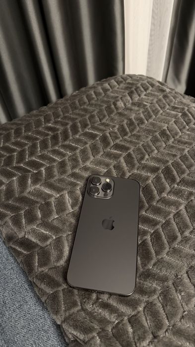 Продам Iphone 13 pro max