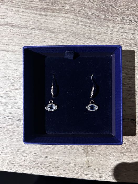 Колиета на Swarovski и Pandora