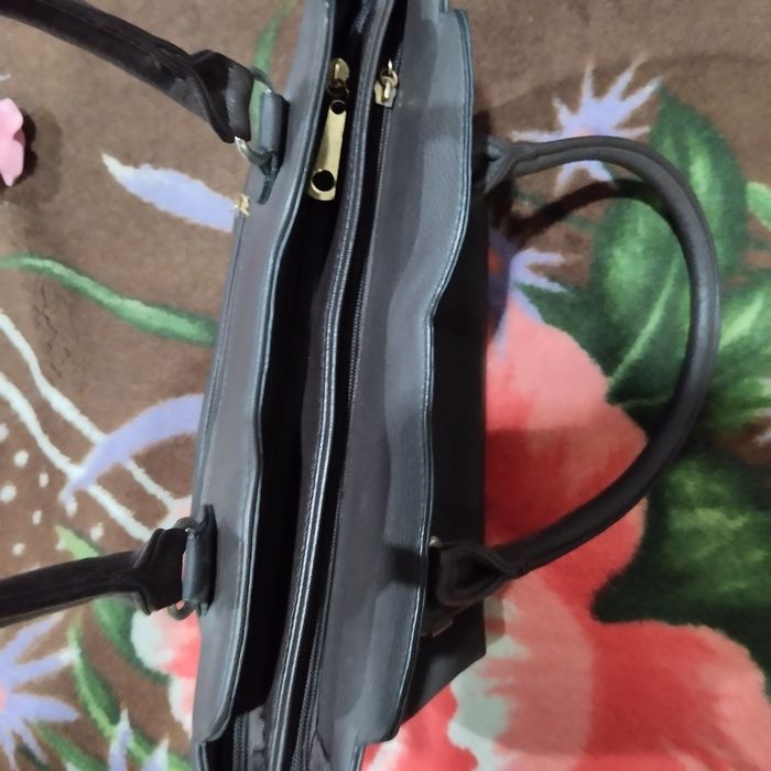 Продам женскую сумку