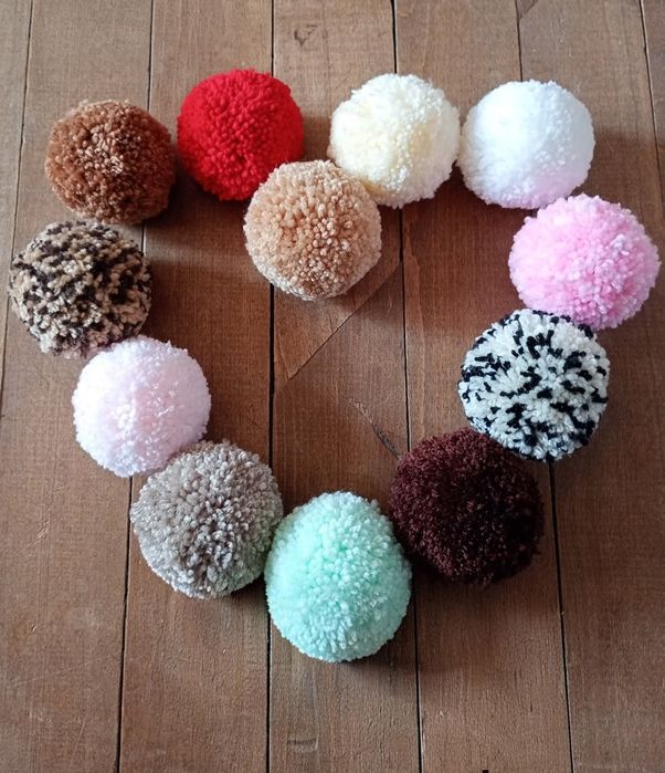 Помпони от прежда