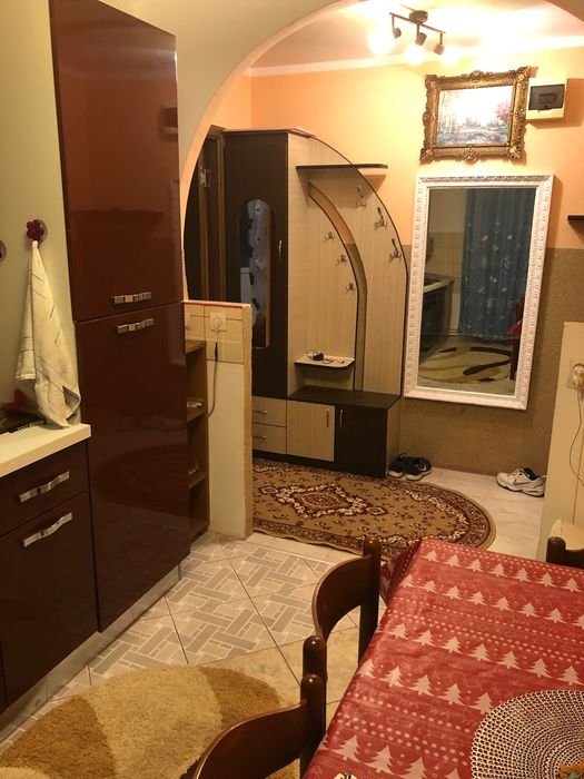 Închiriez apartament 2 camere