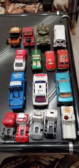 Продавам метални колички