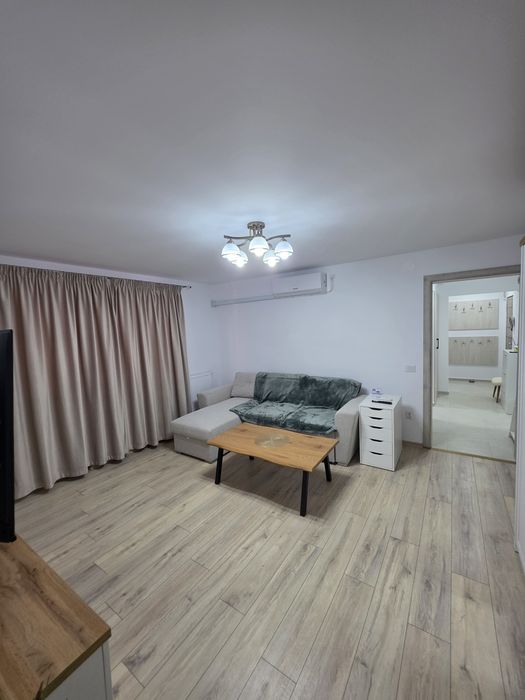 Vând apartament cu 3 camere