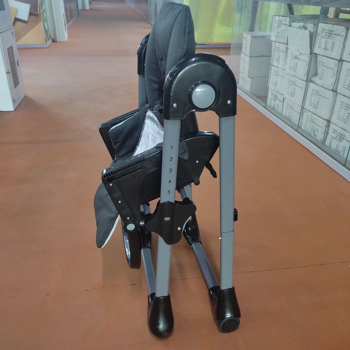 Стульчик для кормления с откидной спинкой