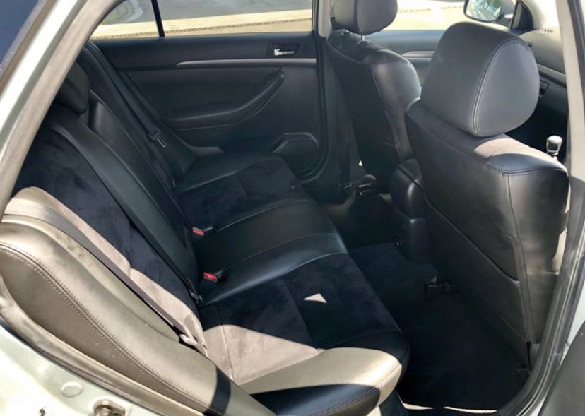 Toyota Avensis Кожен Салон Алкантара ПЕРФЕКТЕН !