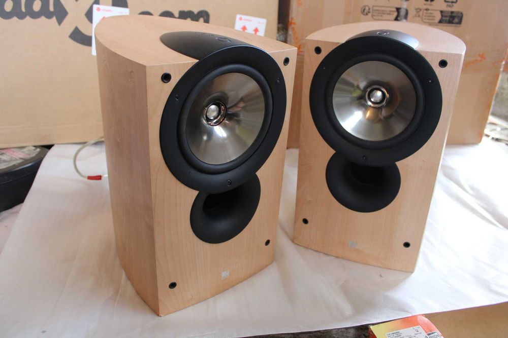 Тонколони KEFF IQ3 - Английски от 20hz - 40,000khz