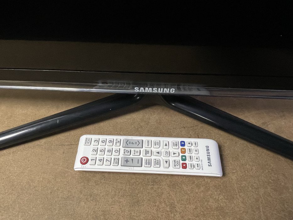 Телевизор Samsung Full HD LED 37” - UE37ES6300S