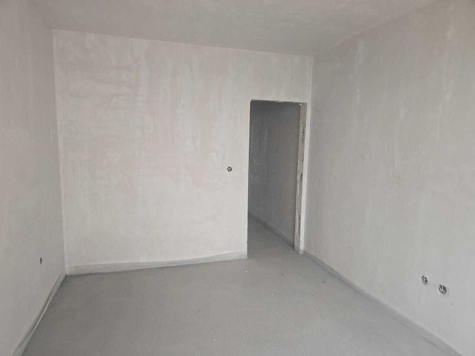 Продава се Двустаен апартамент в Пловдив, Южен - 75 кв.м за 707 €/кв.м - Снимка #1