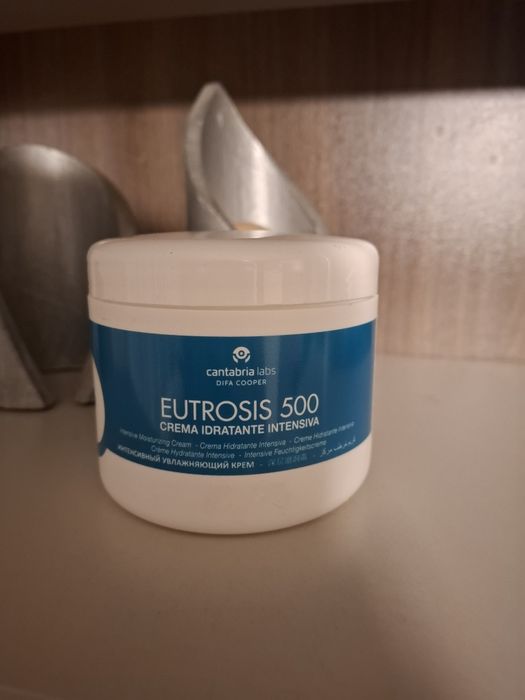 Козметика - крем за суха кожа