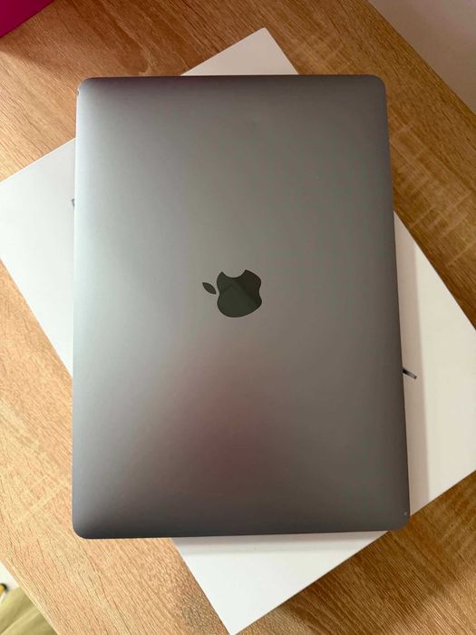 Macbook Pro 2020 година, 13-инчов