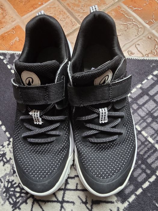 Adidasi Decathlon 38