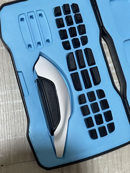 Резервни бутони за Мишка ROCCAT Nyth-Modular MMO Gaming