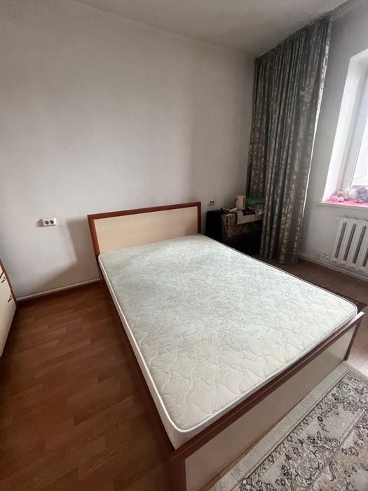 Продам спальный гарнитур