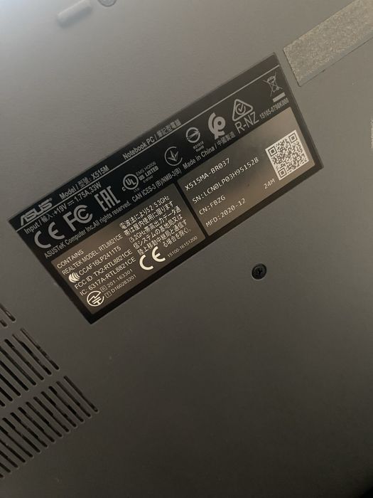 Leptop Asus, intr-o stare aprope impecabil