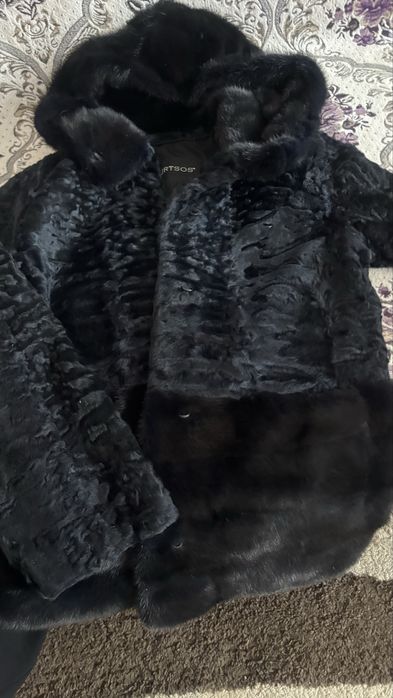 Продается шуба укороченная