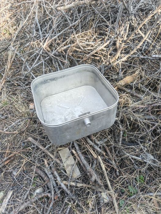 Баки для воды разных размеров.