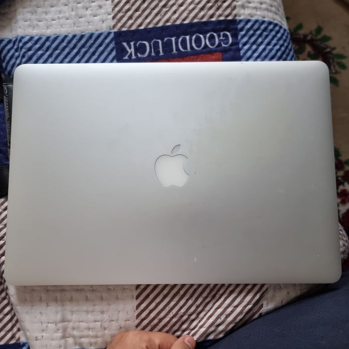 Apple Macbook Pro